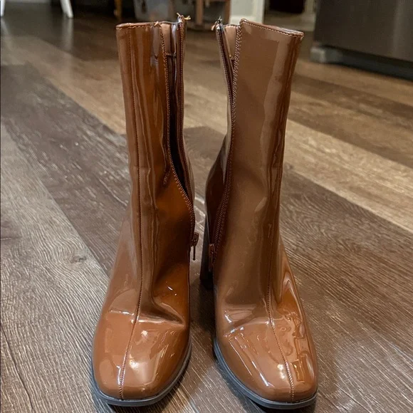 BAMBOO Tan Heeled Boots - Picture 3 of 7